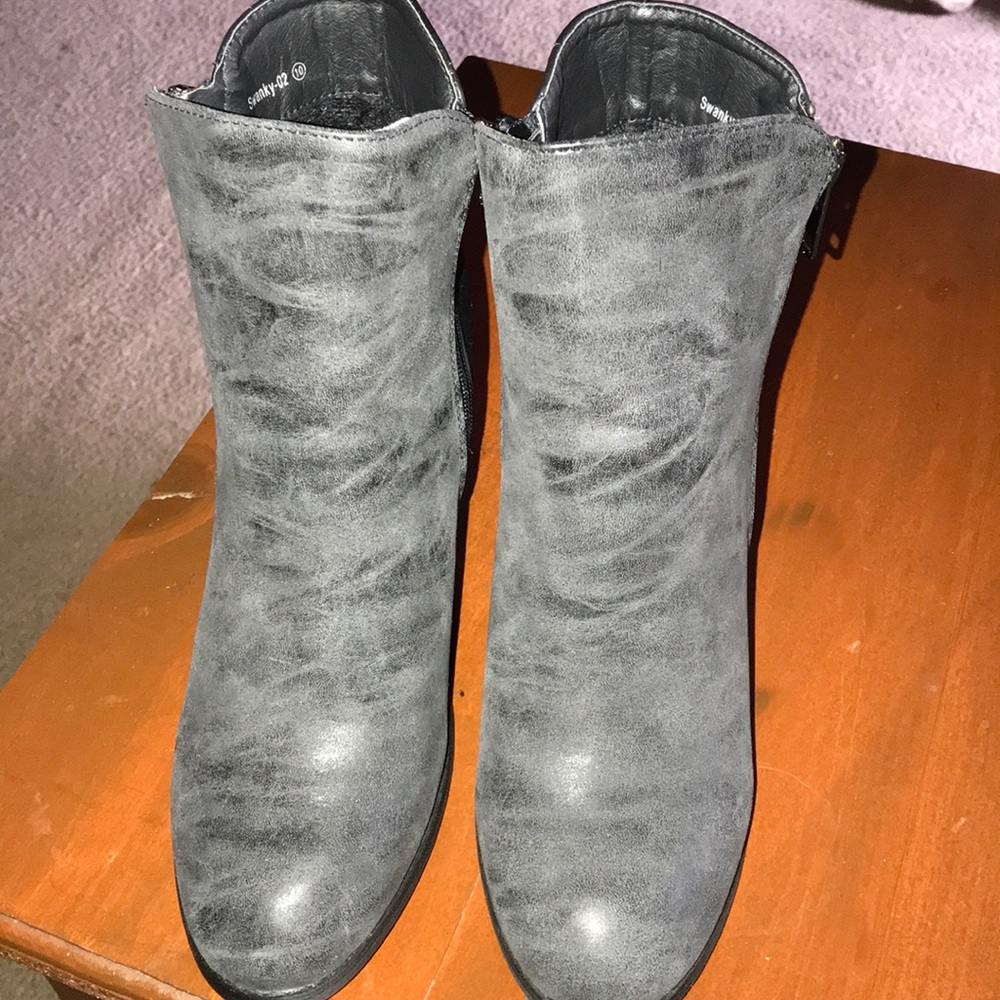 Women’s bootie - Picture 2 of 4